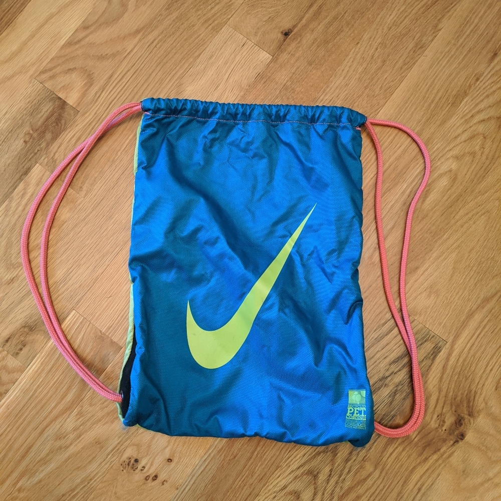 NIKE drawstring bag